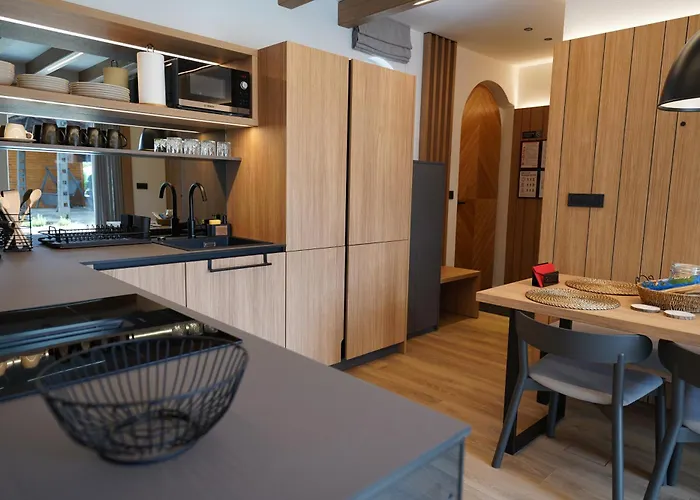 Beli Labod * Medvode